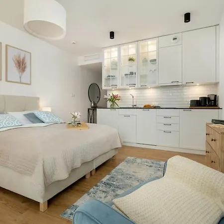 Holiday Studio With Access To Pool And Sauna شقة *