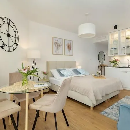 شقة Holiday Studio With Access To Pool And Sauna *