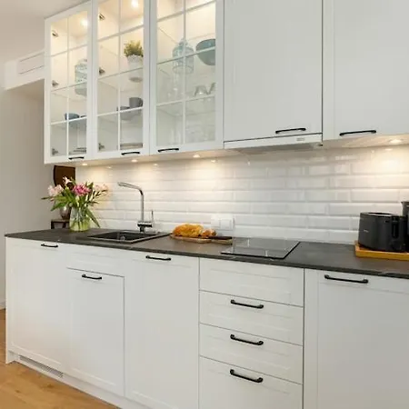 Holiday Studio With Access To Pool And Sauna شقة