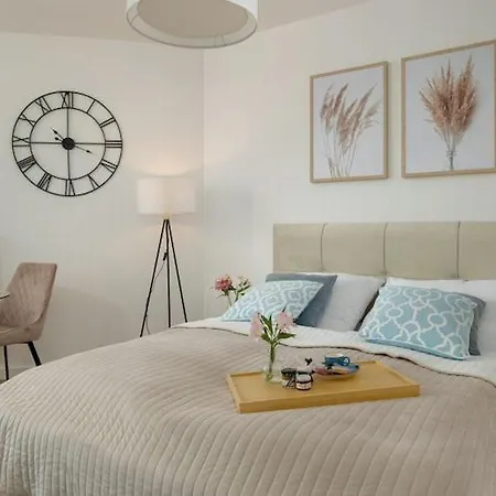 شقة Holiday Studio With Access To Pool And Sauna