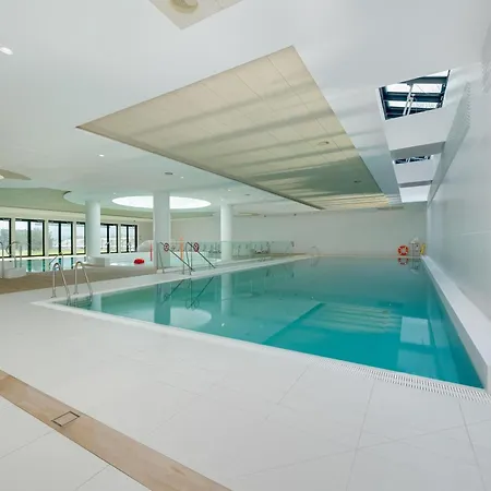 شقة Holiday Studio With Access To Pool And Sauna بوبيروفو