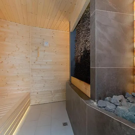 Holiday Studio With Access To Pool And Sauna شقة