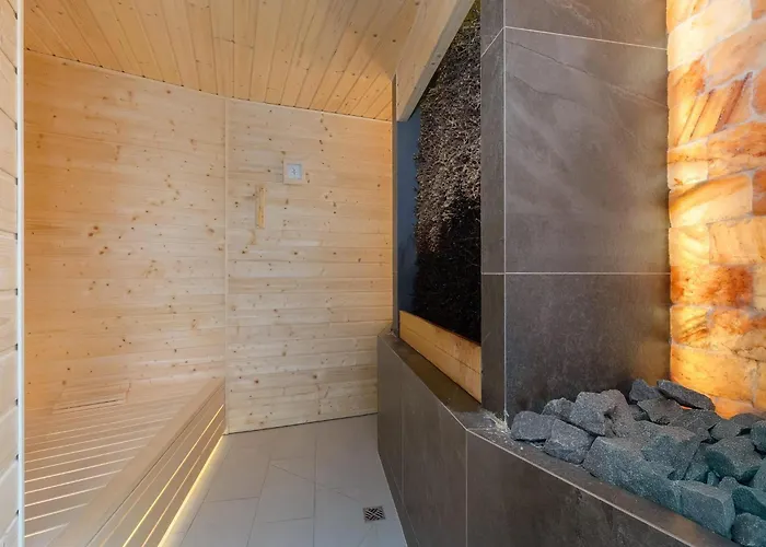 Holiday Studio With Access To Pool And Sauna Apartman